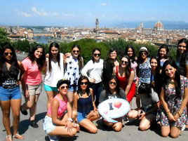 Vista panorámica de la ciudad  de Florencia en la Plaza Miguel Ángel