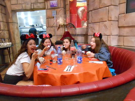 Cena en Disneyland París